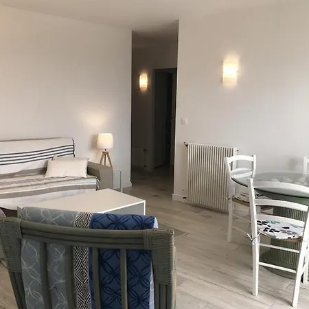 A Deux Pas Du Centre Ville Et Gare Proximite Mer Appartement *