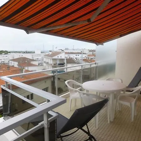 Appartement A Deux Pas Du Centre Ville Et Gare Proximite Mer Royan