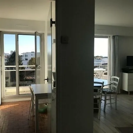 A Deux Pas Du Centre Ville Et Gare Proximite Mer Appartement